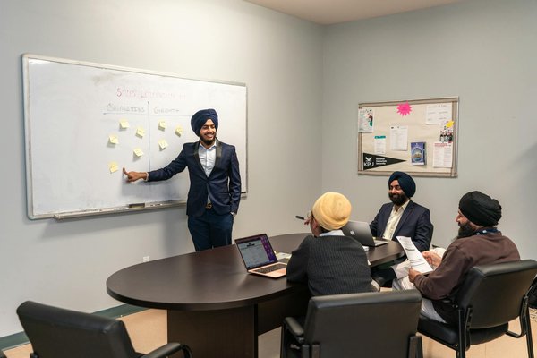 Pourquoi la Formation Continue est Essentielle pour Réussir en Commerce: Découvrez ses Bénéfices!